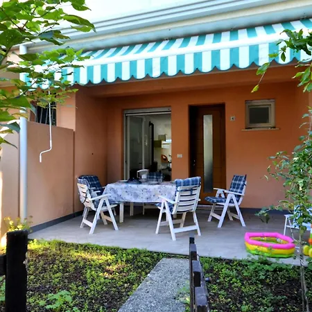 Villaggio Montecarlo Apartment